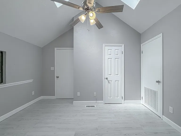 934 S Lipona Rd — Photo 28