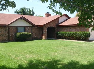 7612 Mary Dr, North Richland Hills, TX 76180