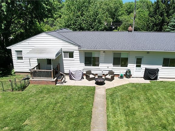 4th image of 6052 Highland Rd