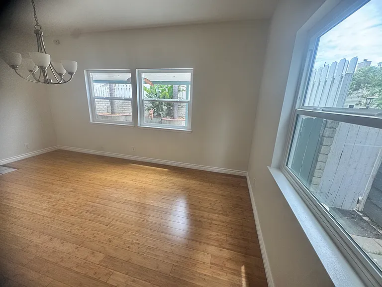 14726 Tupper St — Photo 13