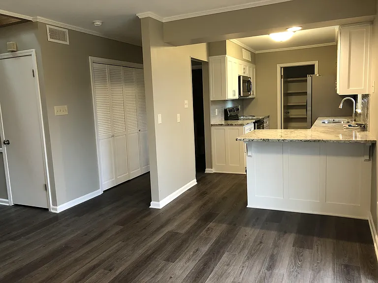 7800 N Hills Blvd #101 — Photo 18