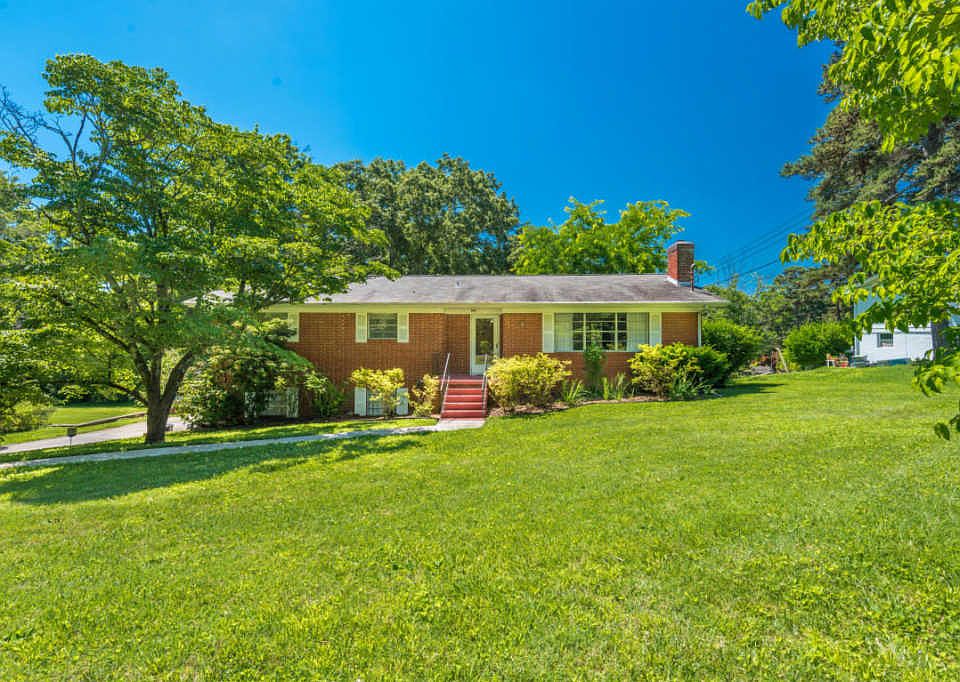 1st image of 5605 Chesswood Dr