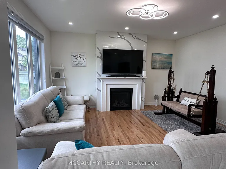 451 Black Cherry Cres — Photo 10