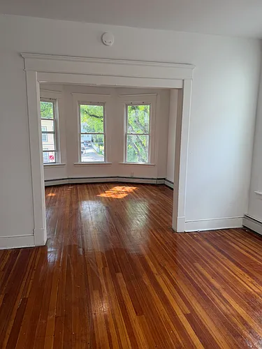 337 3rd St #2 Photo 1
