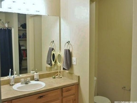 2nd image of 697 W Lake View Dr