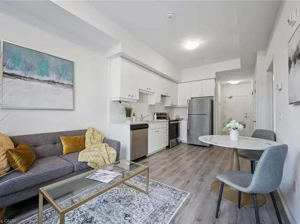 251 Northfield Dr E #105, Waterloo, ON N2K 0G9