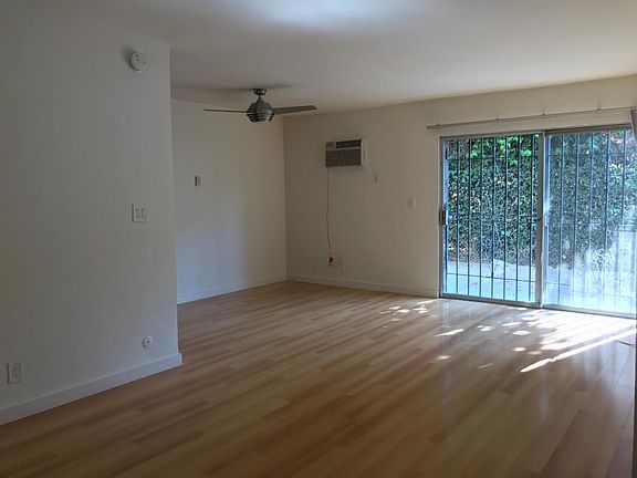 3rd image of 1476 S Shenandoah St APT 103