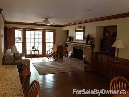 Kitchen Adjacent To Family Room