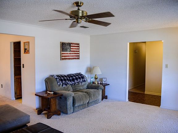 3rd image of 8334 Red Oak Dr