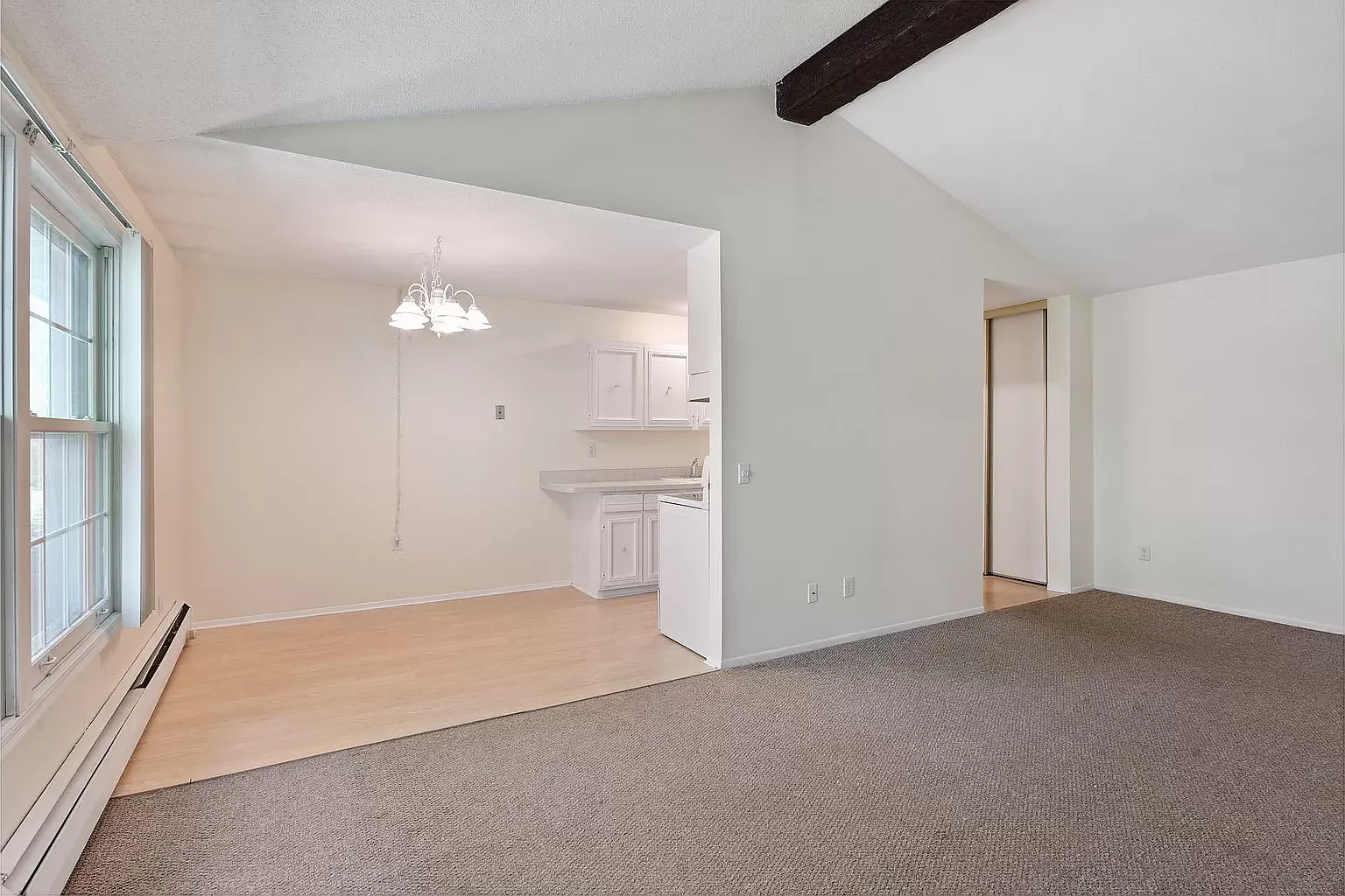 2 bed, 938 sqft, $1,500 — Photo 3