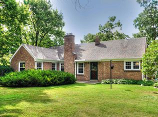 11407 W Meinecke Ave, Wauwatosa, WI 53226