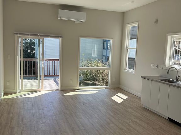 3rd image of 1020 Pierce St #B