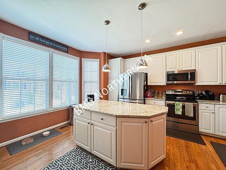 46119 Geneva Ter — Photo 11