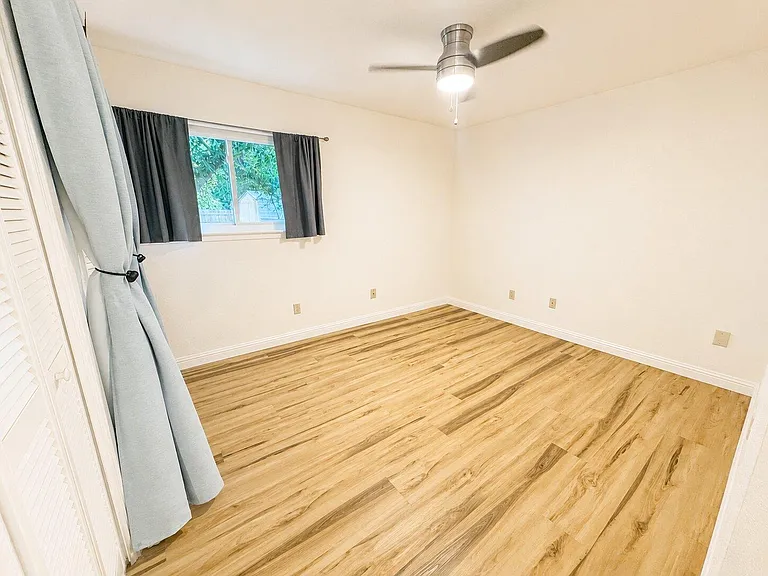 5802 Brook Valley Dr — Photo 17