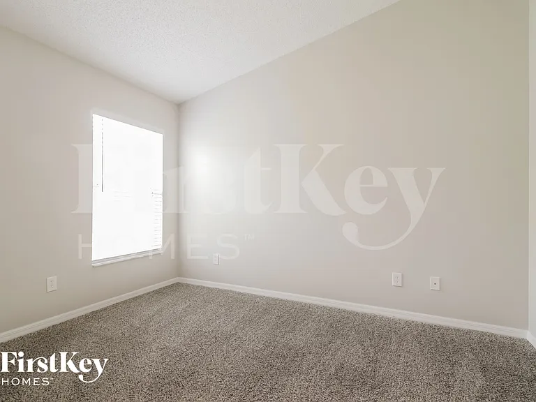 211 Oak Branch Dr — Photo 13