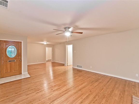 2nd image of 6428 Lake Circle Dr