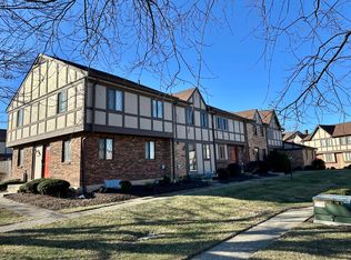 7458 Saxony Dr, West Chester, OH 45069