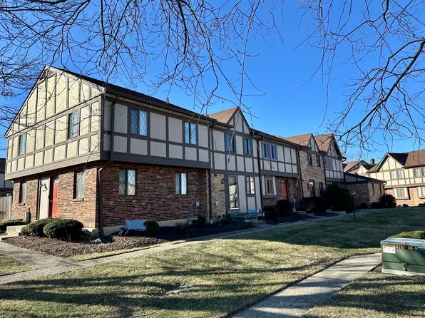 7458 Saxony Dr, West Chester, OH 45069