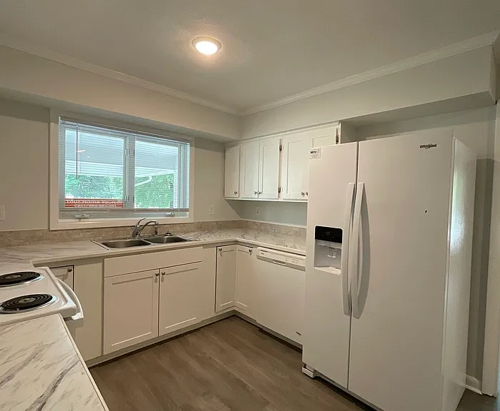 411 N Thompson St — Photo 8