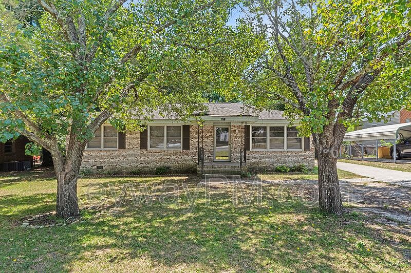 1st image of 3301 Westmont Dr