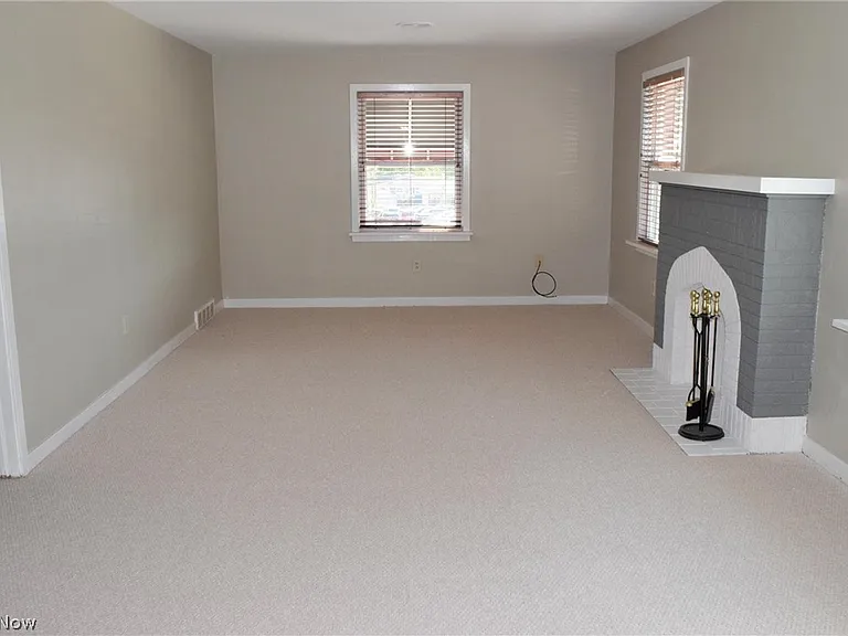 1313 W Main St — Photo 8