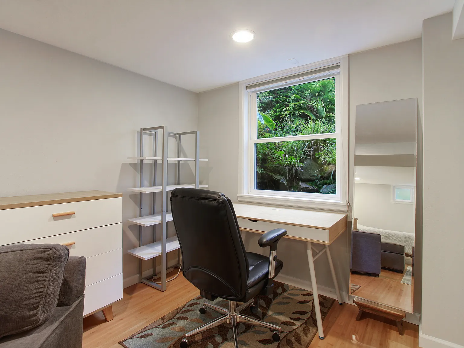 Studio, 820 sqft, $1,450 — Photo 4