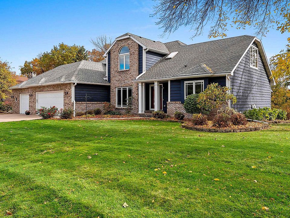1st image of 63 Fox Point Dr