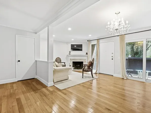 8346 Via Sonoma Unit D, La Jolla, CA 92037