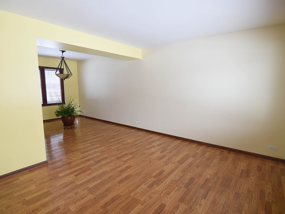 1st image of 1532 Oxford Cir