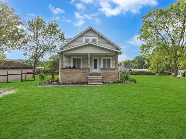 808 Harmony Fisher Ave, Ellwood City, PA 16117