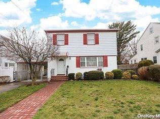 75 Rutland Rd, Hempstead, NY 11550