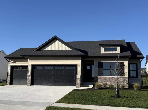1290 Osage Ln, North Liberty, IA 52317