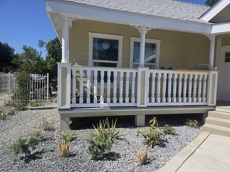 402 E Pine St — Photo 4