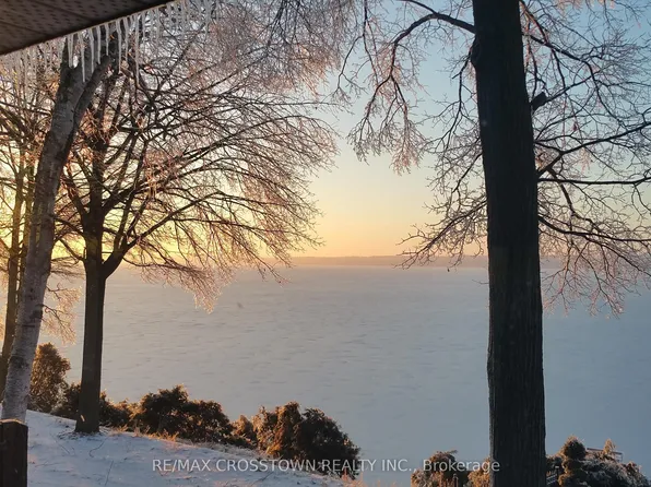 13 Georgina Dr, Oro Medonte, ON L4M 1E9