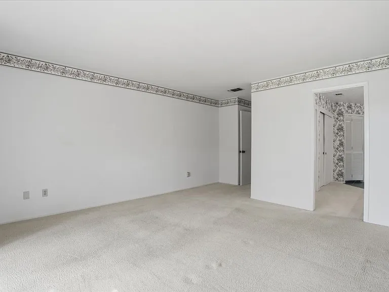 654 Jerome St — Photo 31
