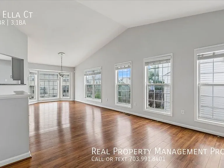 6 Ella Ct — Photo 3