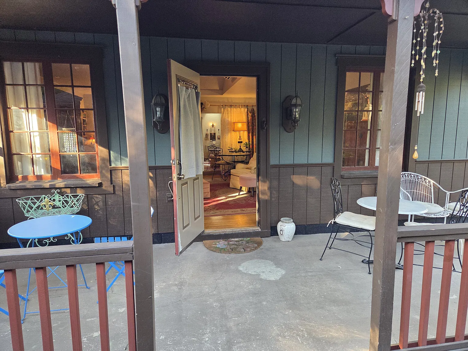 Studio, 425 sqft, $1,250 — Photo 2