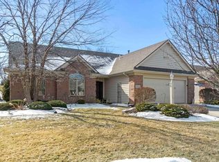 10729 Summerhill Pl, Fort Wayne, IN 46814