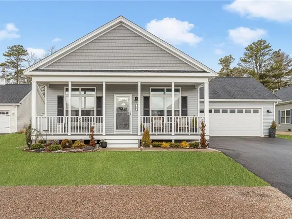 86 Driver Ln, South Kingstown, RI 02879