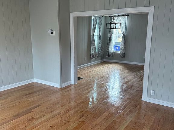 3rd image of 26 E Orange St