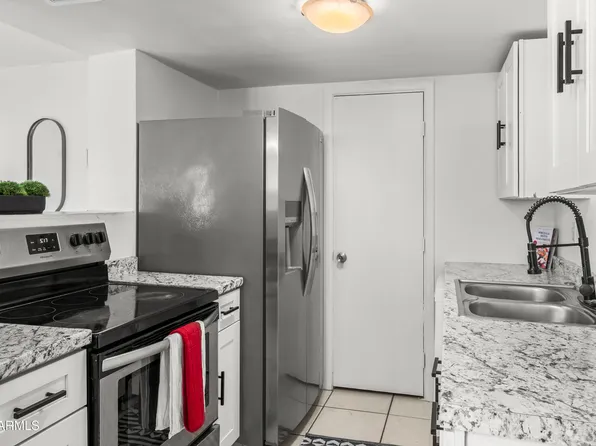 4627 E SOUTHGATE Avenue, Phoenix, AZ 85040