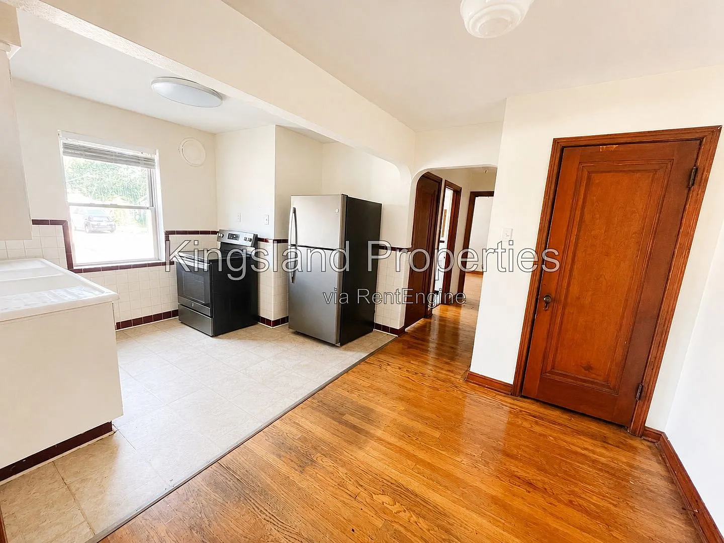 1 bed, 1.0 bath, 700 sqft, $900 — Photo 3