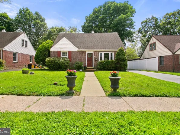 30 Yale Sq, Morton, PA 19070