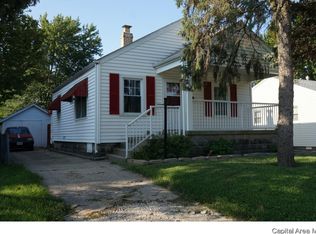 1526 E Cummins Ave, Springfield, IL 62702