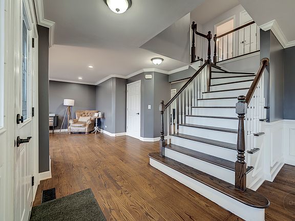 4th image of 24104 Ascot Ct