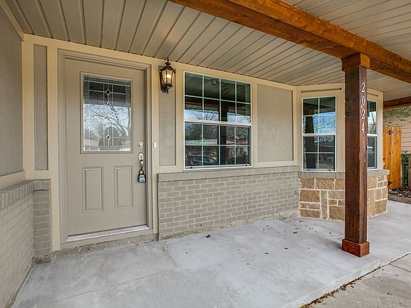 3_2024-glenhaven-st-arlington-tx-High-Res-4.jpg