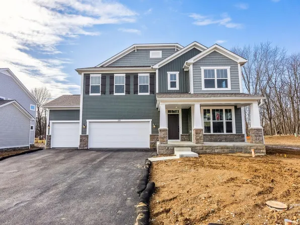 210 Isleta Dr, Pataskala, OH 43062