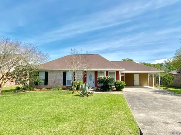 11352 E Paula St, Saint Amant, LA 70774
