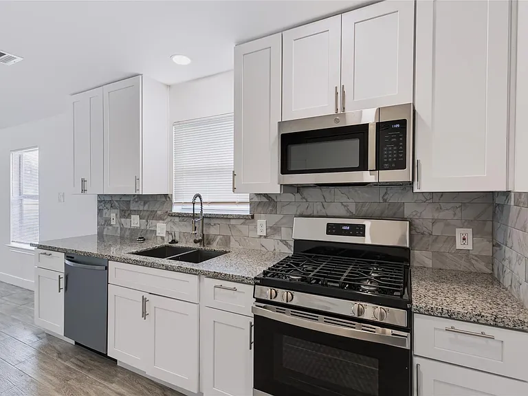 11522 Mosscrest Dr — Photo 6