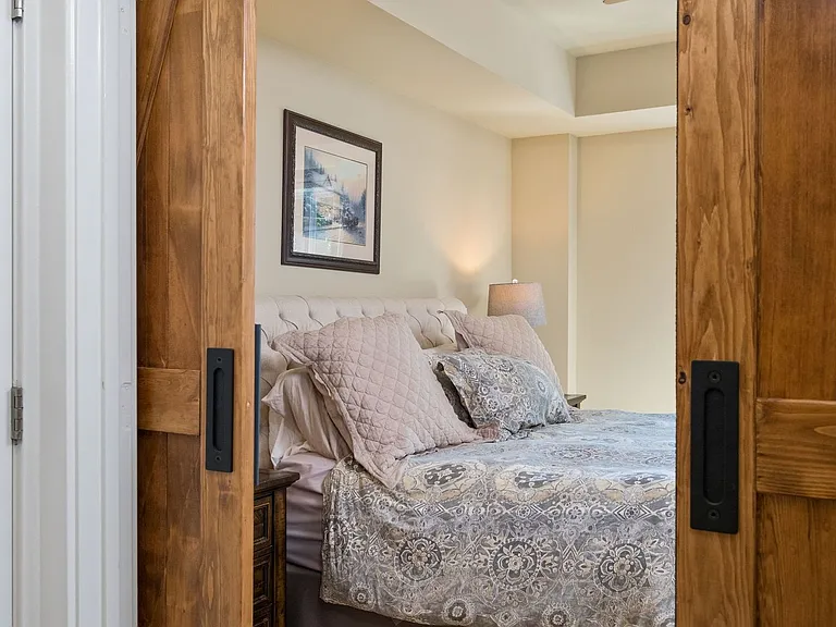 2048 Avinity Loop — Photo 14